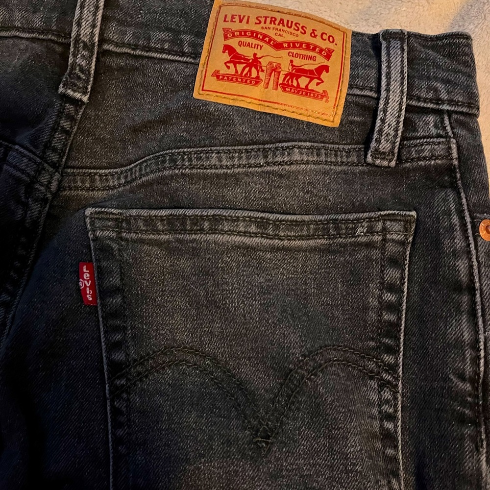 Levis black jeans